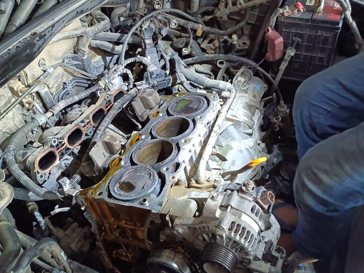 Vehicle engine rebuild